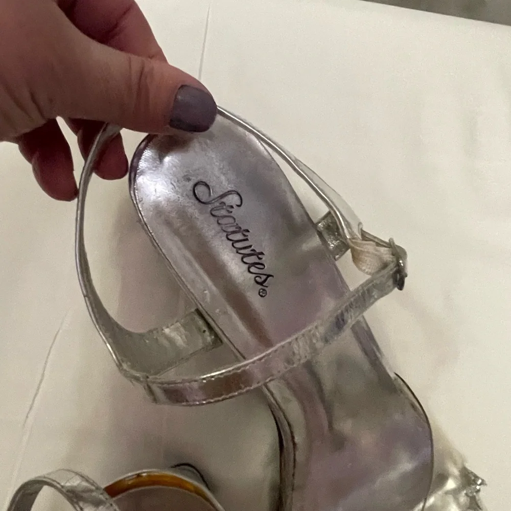 Chic Clear Women's Heels with Silver Straps